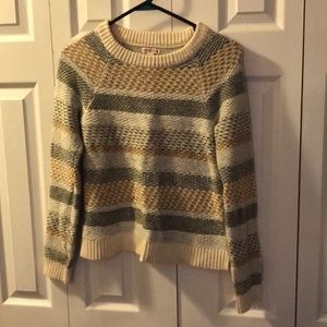 🎉BOGO🎉Cute sweater in good condition